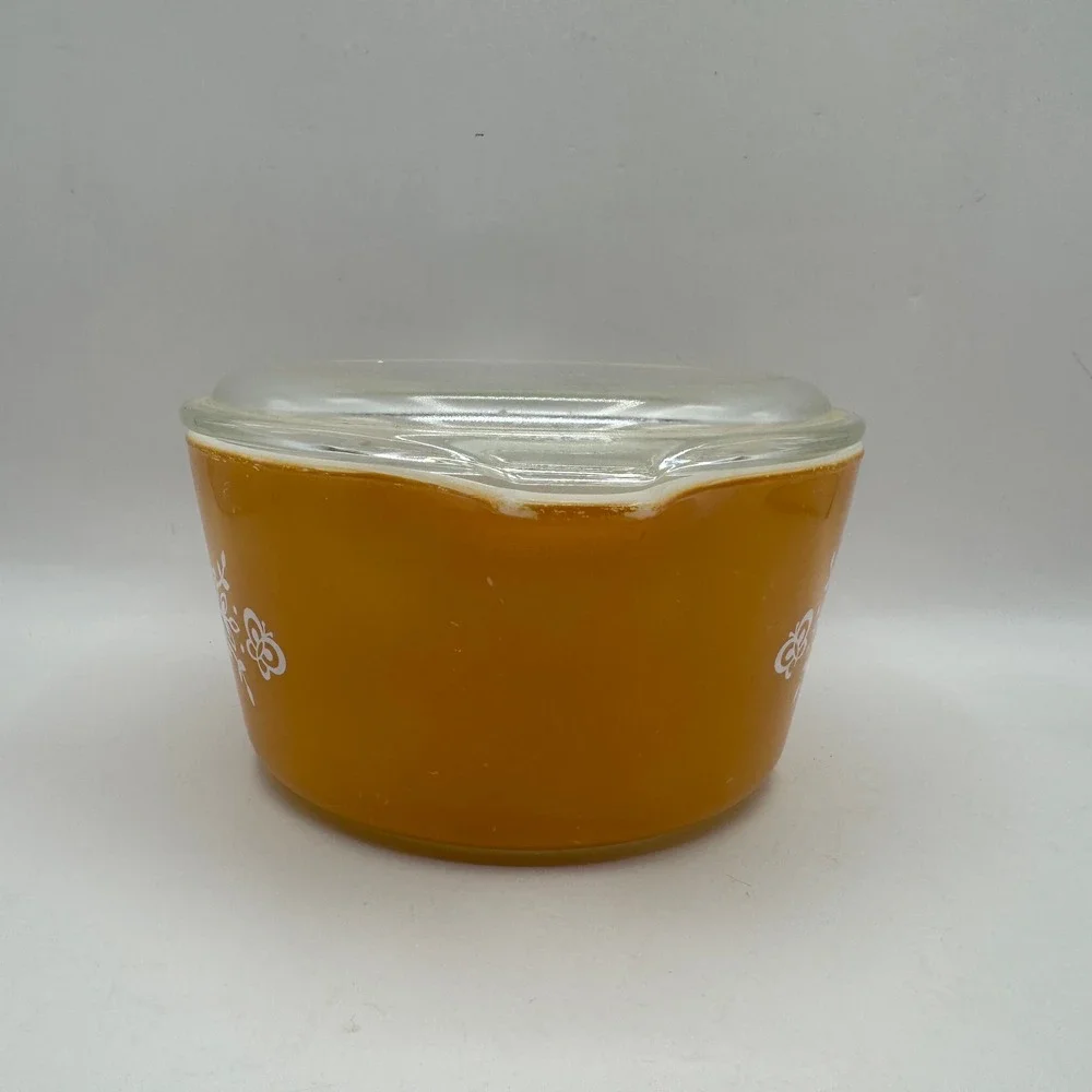 Pyrex vintage casserole